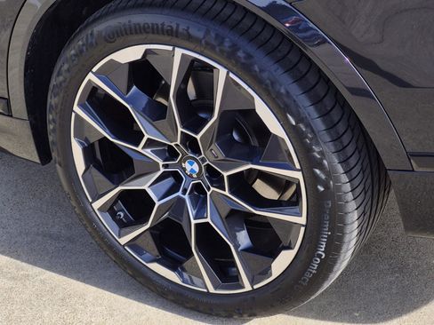 Certified 2024 BMW X7 xDrive40i w/ M Sport Package image 7