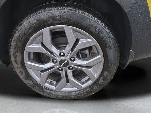 Used 2024 Kia Seltos S AWD/4WD image 31