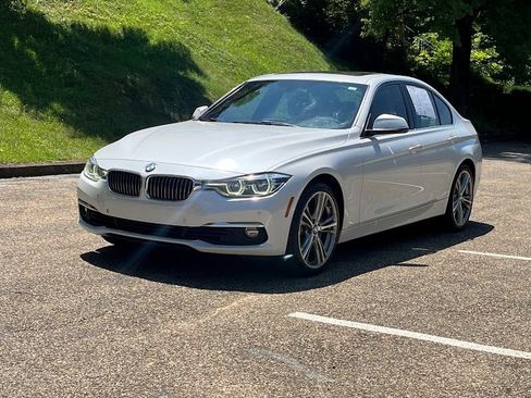 Used 2018 BMW 340i xDrive Sedan w/ Premium Package AWD/4WD image 26
