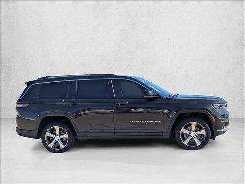 Used 2022 Jeep Grand Cherokee L Limited image 4