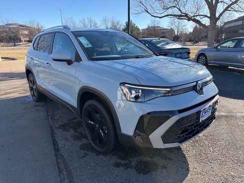 New 2025 Volkswagen Taos SEL image 7