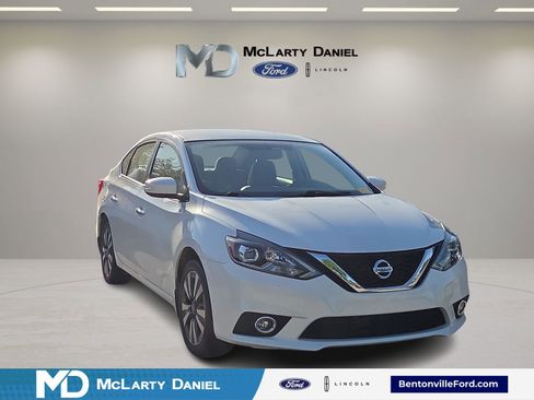 Used 2016 Nissan Sentra SL image 1