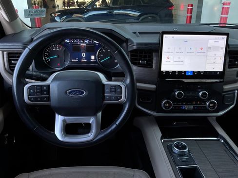 Used 2024 Ford Expedition Limited RWD image 16