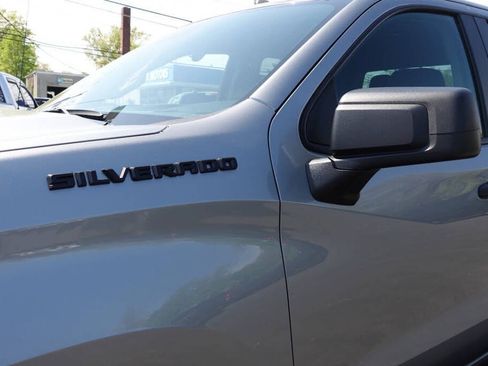 Used 2023 Chevrolet Silverado 1500 Custom AWD/4WD image 8