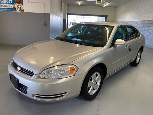 Used 2006 Chevrolet Impala LT w/ Preferred Equipment Group FWD image 3