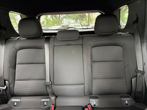 Used 2025 Chevrolet Equinox LT FWD image 36