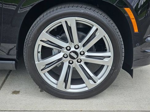New 2026 Cadillac Escalade ESV Sport w/ Touring Package AWD/4WD image 9