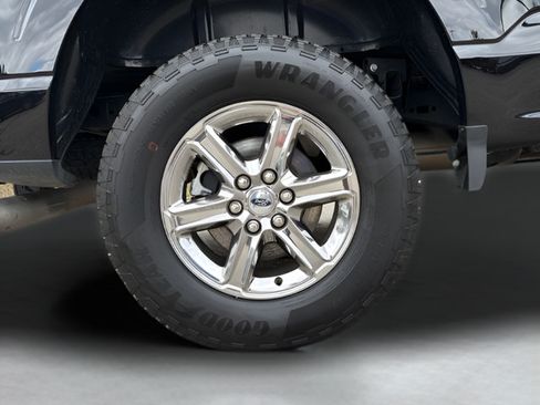 Used 2025 Ford F150 XLT w/ Equipment Group 301A Standard AWD/4WD image 25