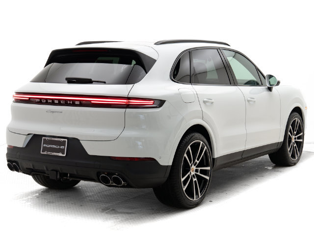 Certified 2026 Porsche Cayenne AWD/4WD image 35