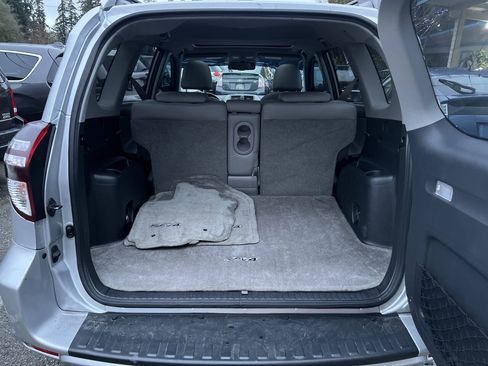 Used 2010 Toyota RAV4 Limited AWD/4WD image 30