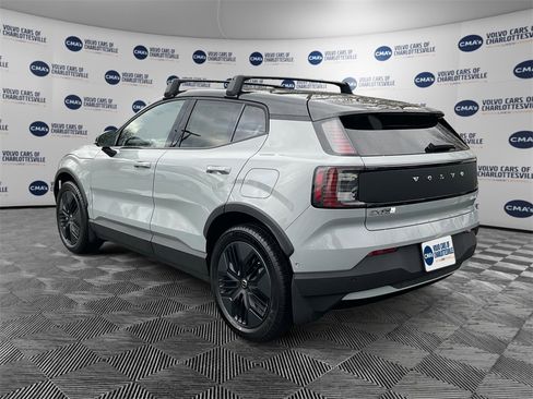 New 2026 Volvo EX30 Cross Country Ultra image 3