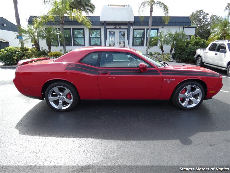 Used 2011 Dodge Challenger RWD image 2