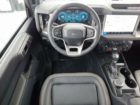 New 2025 Ford Bronco Outer Banks image 8