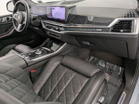 Used 2024 BMW X5 xDrive40i w/ M Sport Package AWD/4WD image 30
