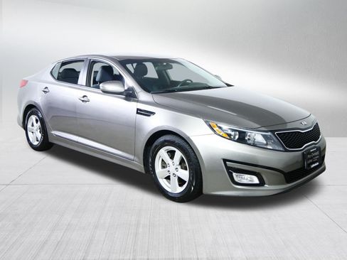 Used 2015 Kia Optima LX FWD image 1