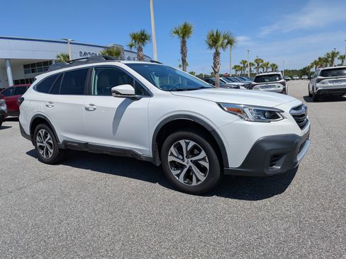 Used 2020 Subaru Outback Limited w/ Popular Package #2 AWD/4WD image 2