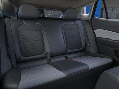 New 2026 Chevrolet Trax LT w/ LT Convenience Package image 17