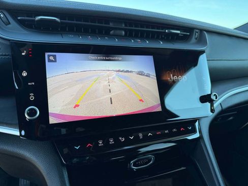 New 2026 Jeep Grand Cherokee Altitude image 34