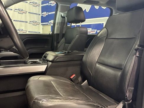 Used 2017 Chevrolet Silverado 1500 LTZ Z71 w/ LTZ Plus Package AWD/4WD image 13