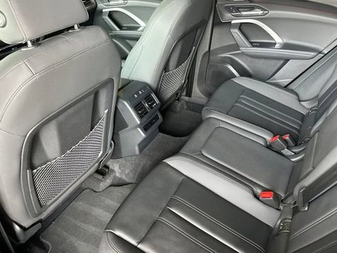 Used 2025 Audi Q5 Premium Plus w/ Premium Plus AWD/4WD image 11
