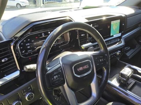 Used 2022 GMC Sierra 1500 Elevation w/ Elevation Premium Package image 4