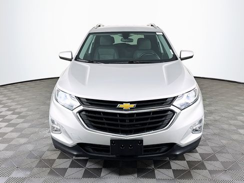 Used 2019 Chevrolet Equinox LT image 2
