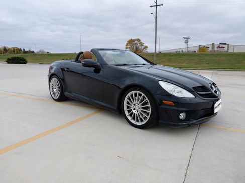 Used 2011 Mercedes-Benz SLK 300 SLK 300 image 12