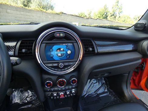 Used 2021 MINI Cooper S image 55