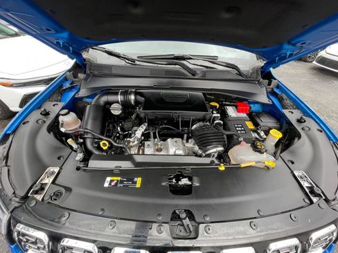 Used 2025 Jeep Compass Limited image 32