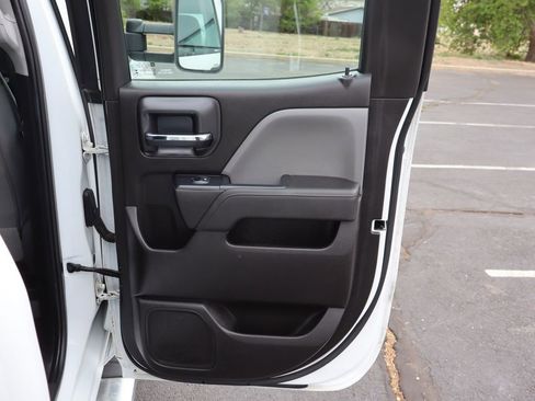 Used 2019 Chevrolet Silverado 2500 W/T AWD/4WD image 24