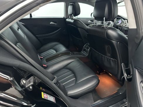 Used 2011 Mercedes-Benz CLS 550 image 18