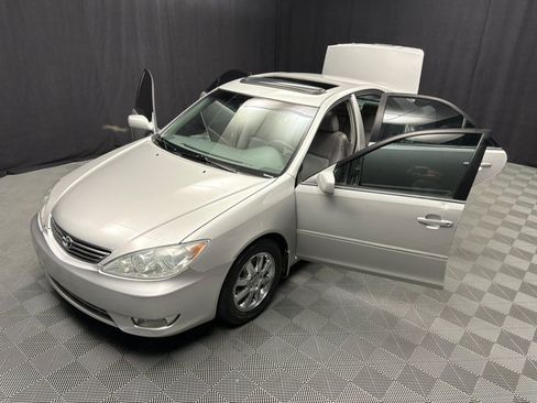 Used 2006 Toyota Camry XLE FWD Sedan 3.0L 6-Cyl image 18