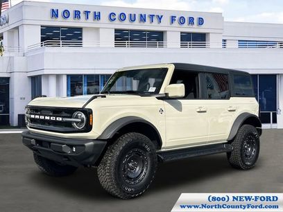 New 2025 Ford Bronco Outer Banks w/ Sasquatch Package