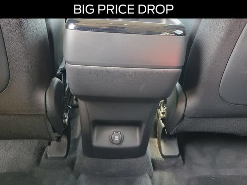 Used 2024 Kia Telluride EX w/ EX Captain's Chair Package AWD/4WD image 10