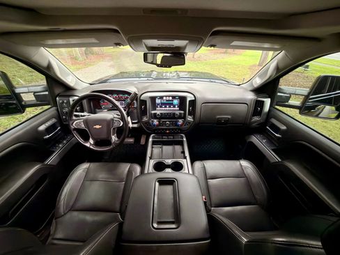 Used 2015 Chevrolet Silverado 2500 LTZ w/ Duramax Plus Package image 34