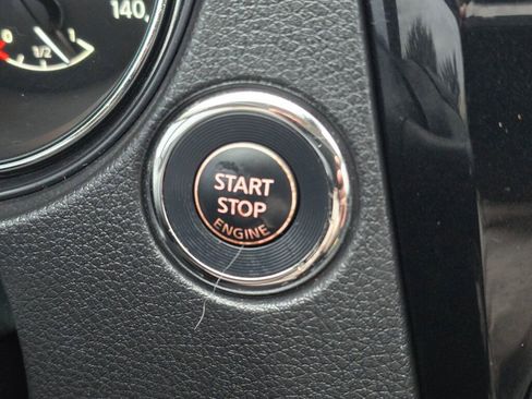 Used 2017 Nissan Rogue Sport SL w/ SL Premium Package image 13