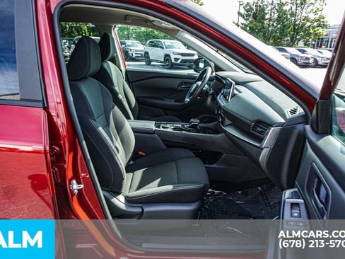 Used 2024 Nissan Rogue S AWD/4WD image 23