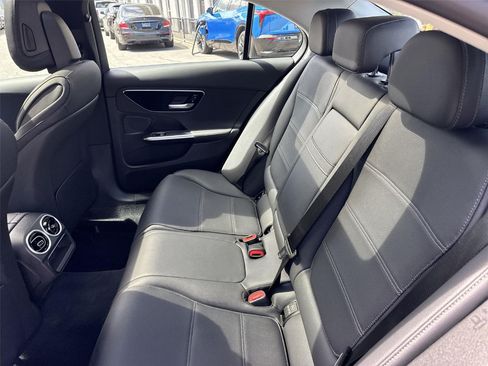 Used 2024 Mercedes-Benz C 300 4MATIC Sedan image 24