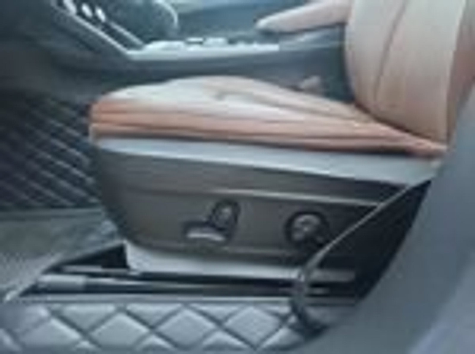 Used 2024 Alfa Romeo Stelvio Ti AWD/4WD image 15