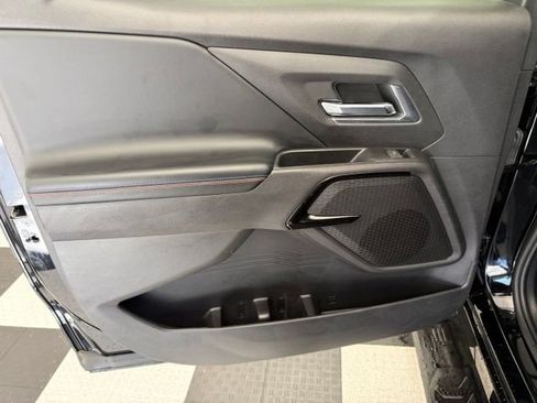 Used 2025 Chevrolet Silverado EV RST AWD/4WD image 20