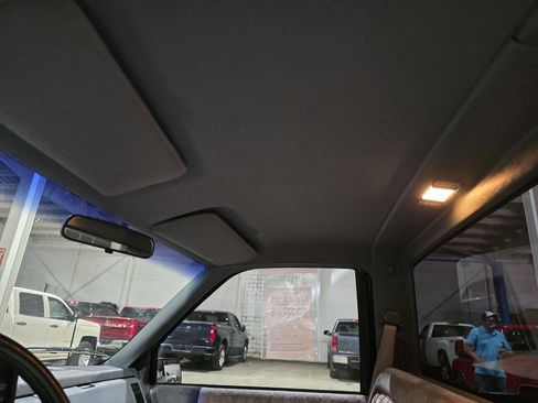 Used 1990 Chevrolet Silverado 1500 2WD Regular Cab image 36
