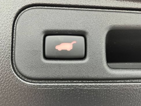 Used 2025 Honda Passport EX-L image 12