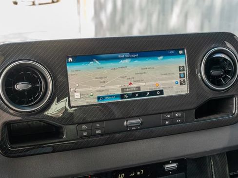 Used 2021 Mercedes-Benz Sprinter 2500 image 27