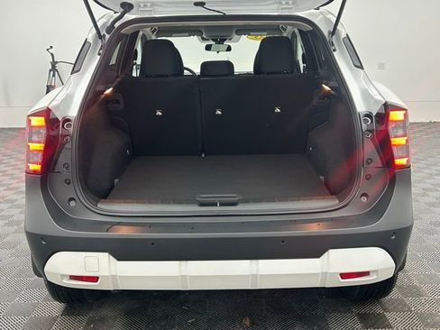 Used 2025 Nissan Kicks SV image 10