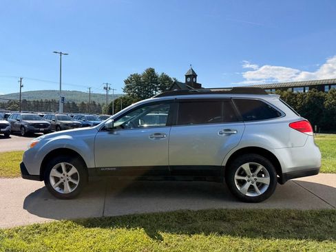 Used 2013 Subaru Outback 2.5i Premium w/ All-Weather Pkg AWD/4WD image 6