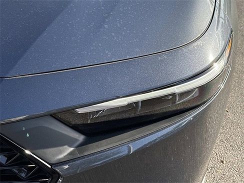 New 2025 Honda Accord SE image 9