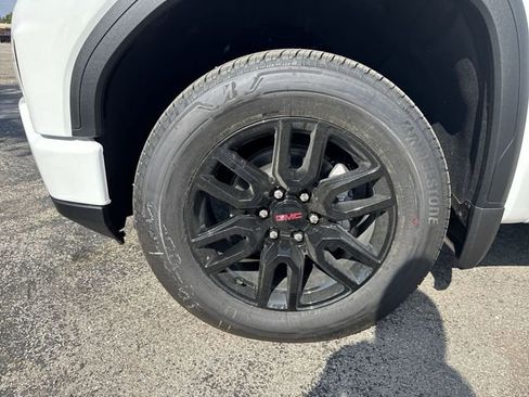 New 2026 GMC Sierra 1500 Elevation image 10