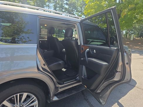 Used 2019 INFINITI QX80 Luxe AWD/4WD image 18