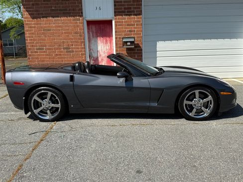 Used 2009 Chevrolet Corvette Convertible w/ Preferred Equipment Group image 34