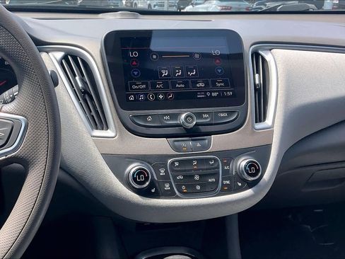 Used 2022 Chevrolet Malibu LT image 7